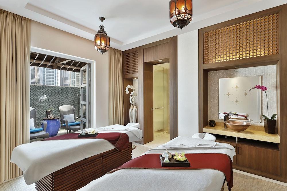 Resort The Ritz-carlton, Dubai